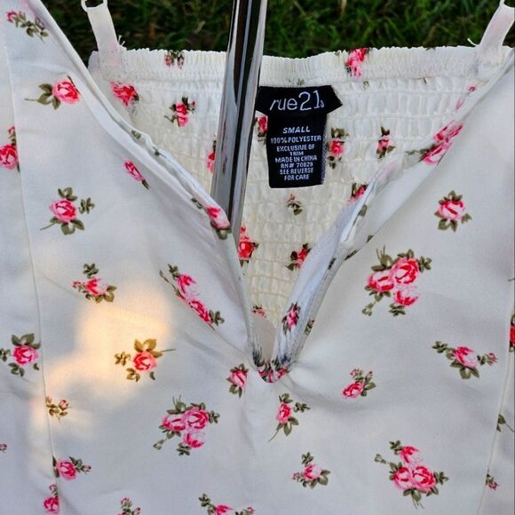 RUE 21 spring summer v neck adjustable spaghetti strap WHITE FLORAL DRESS new - Picture 6 of 16
